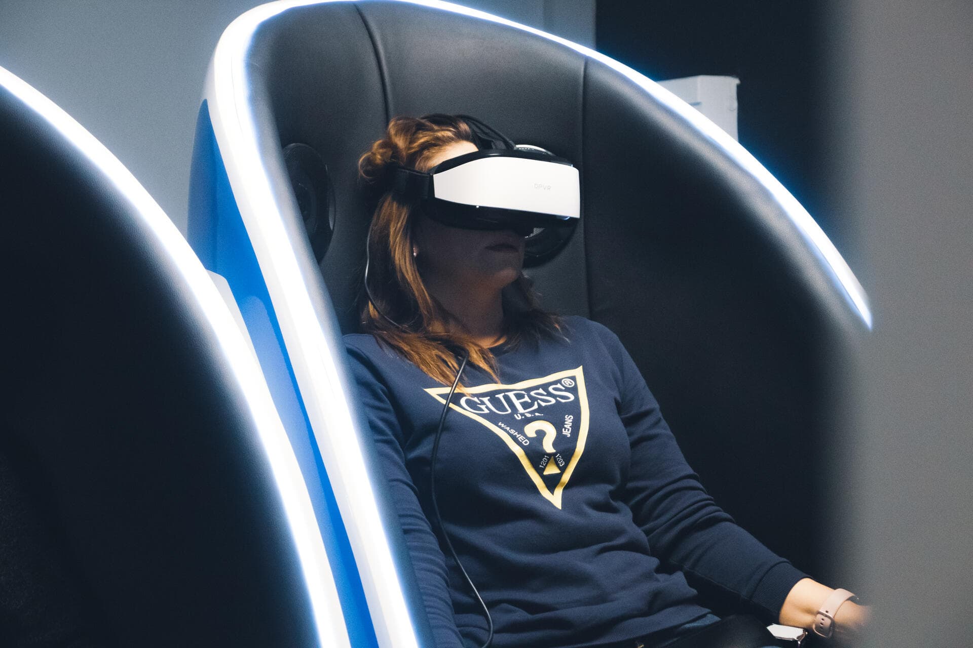 VR